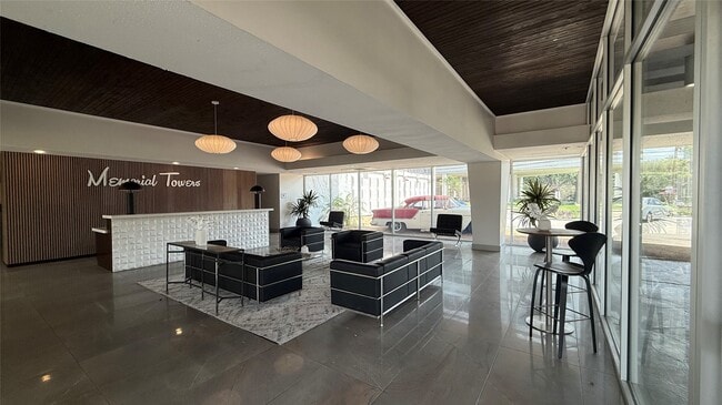 Building Photo - 5400 Memorial Dr