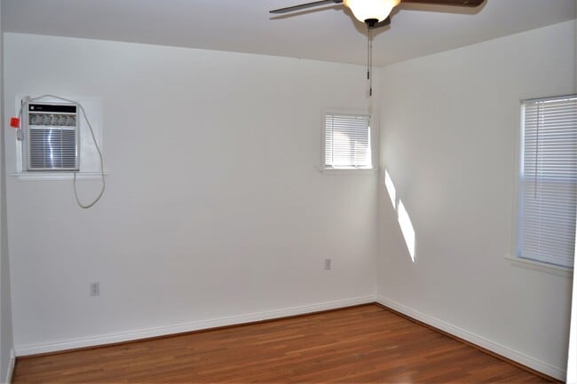 Building Photo - Charming Belmont Heights 2BD w/ Private Yard, Garage & Walk to 4th St