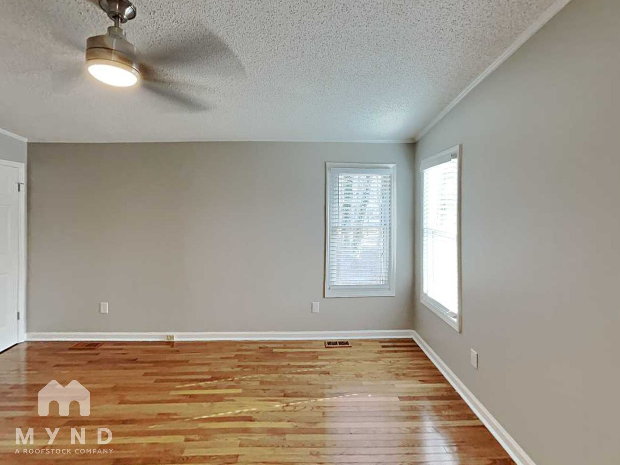 Building Photo - 7954 Tiburon Cir