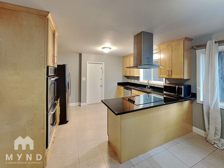 Building Photo - 4730 Sequoyah Rd