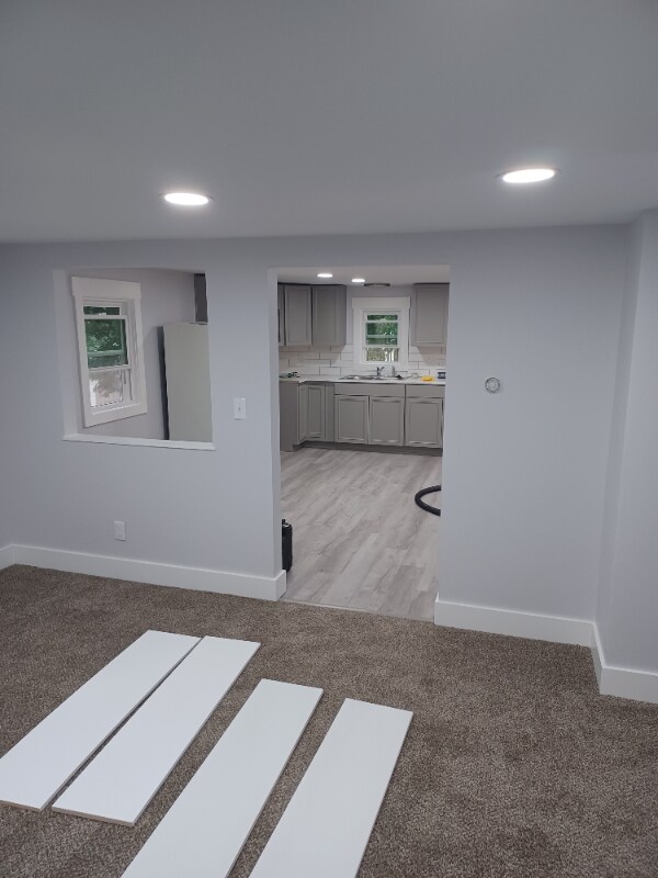 Building Photo - 317 W Main St