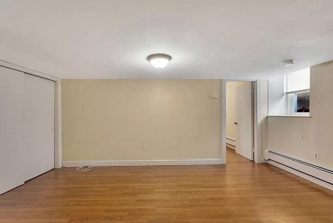 Building Photo - 28 Braemore Rd