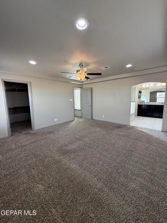 Building Photo - 14405 Eastbrook Dr