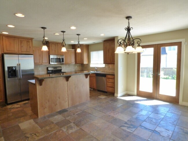 Building Photo - 15443 Falcon Ridge Dr