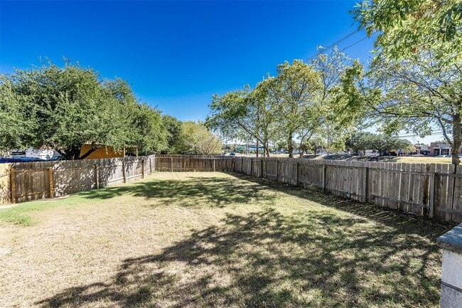 Building Photo - 2106 Lamplight Village Cir