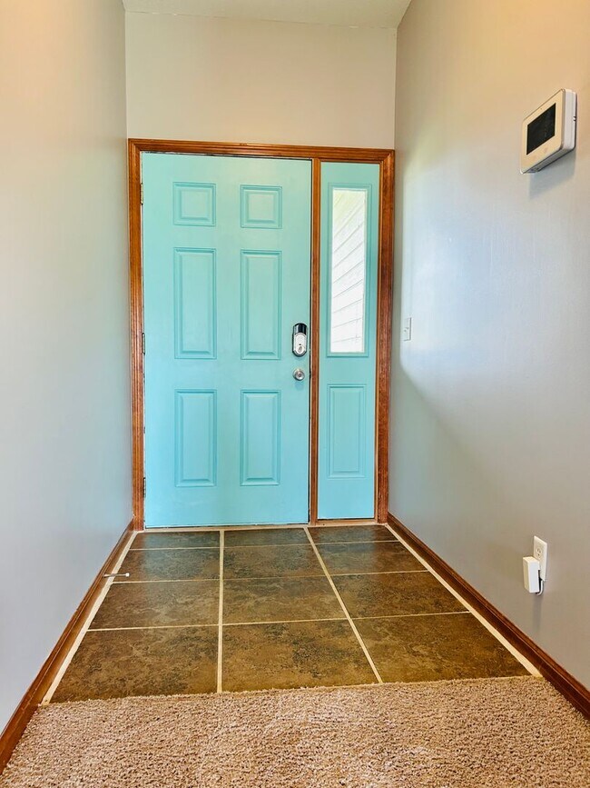 Building Photo - Spring Valley Location! Beautiful Single-Family Home