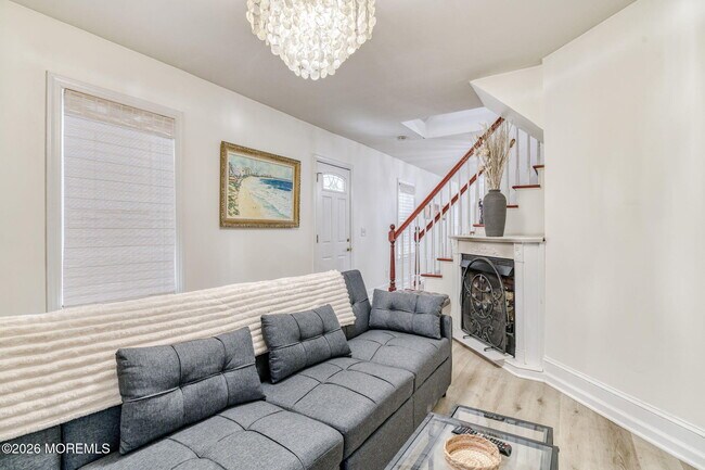 Building Photo - 132 Heck Ave