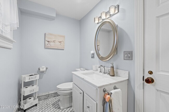 Building Photo - 75 Webb Ave