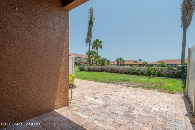 Building Photo - 733 Ventura Dr