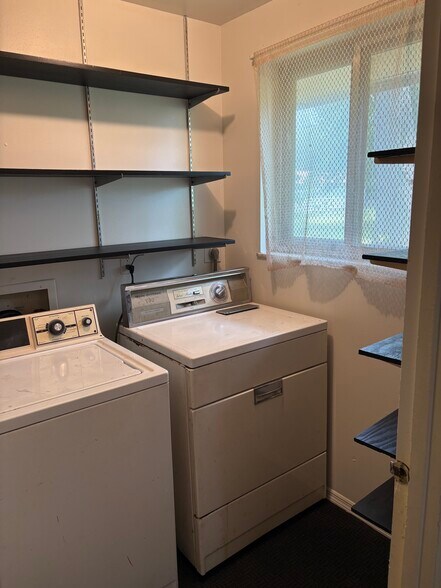 Building Photo - 7781 Sebring Dr