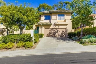 Building Photo - Beautiful 3 Bedroom 2.5 Bathroom home over...