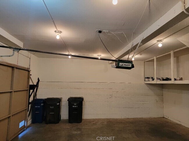 Building Photo - 6121 Shoup Ave