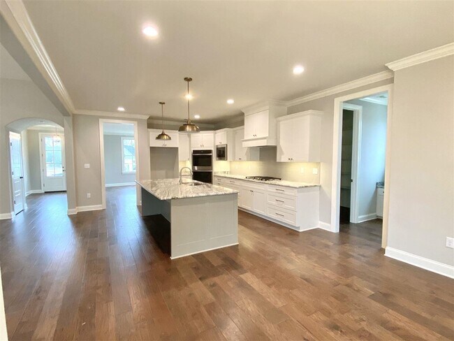 Building Photo - 327 Belfair Cv