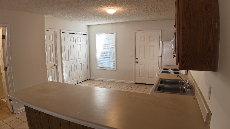 Building Photo - 221A Springfield Cir