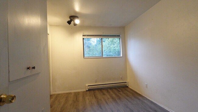 Building Photo - ar14000