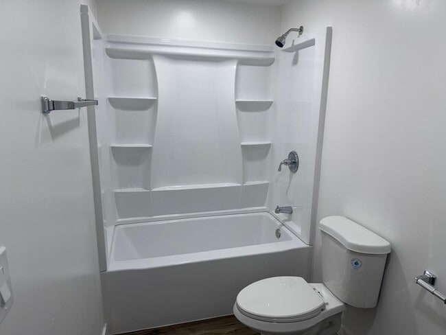 Building Photo - 2506 N Geranium Dr