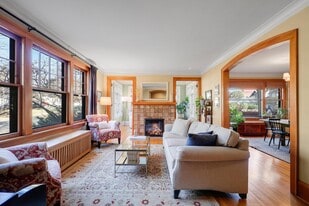 Building Photo - 4401 Aldrich Ave S