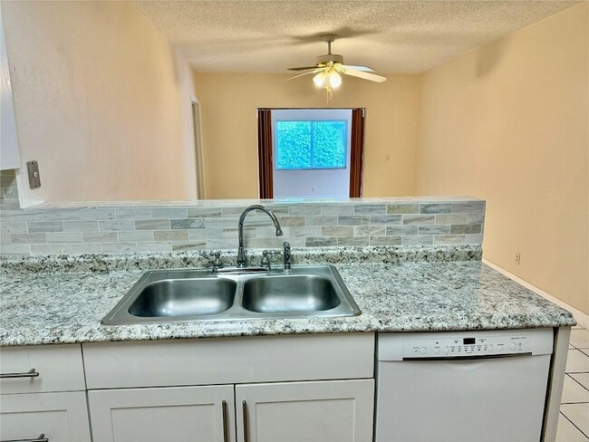 Building Photo - 11461 NW 38th St