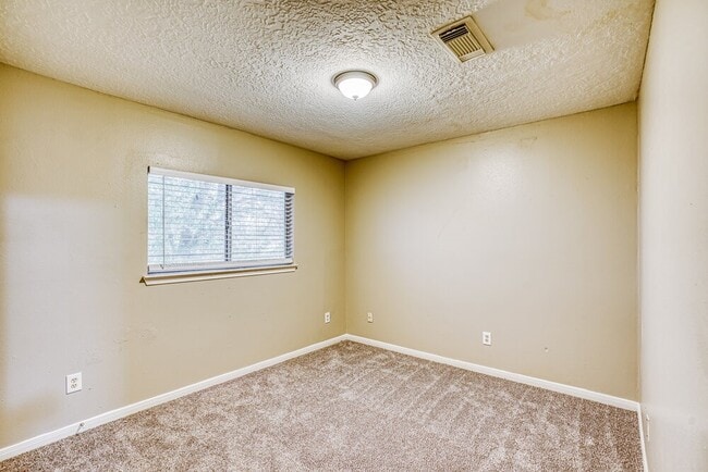 Building Photo - 7214 River Pines Dr