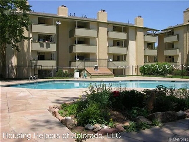 Building Photo - Beautiful 3 Bedroom Condo in Boulder!