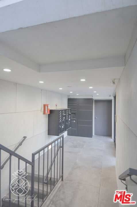 Building Photo - 1727 Glendon Ave