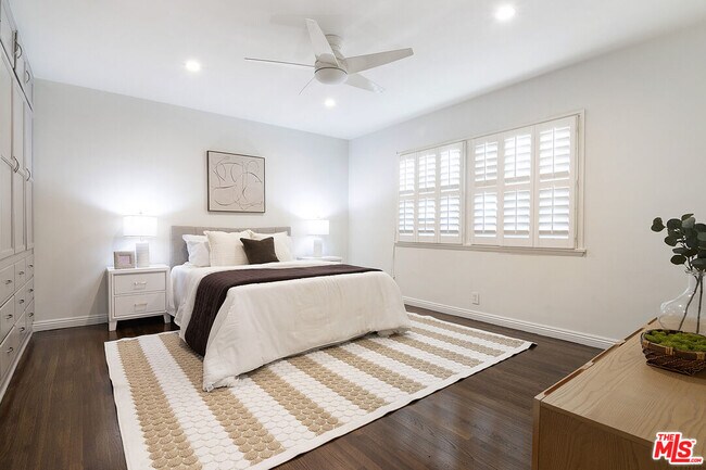 Building Photo - 326 N Vista St