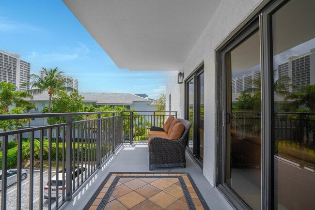 Building Photo - 2679 S Ocean Blvd