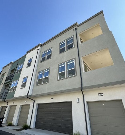 Building Photo - 26976 W Prospector Rd