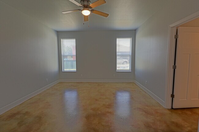 Building Photo - 2720 Jewel Rd