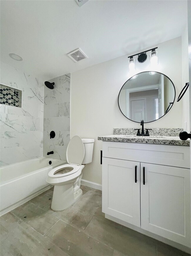Building Photo - 10435 Huntington Estates Dr