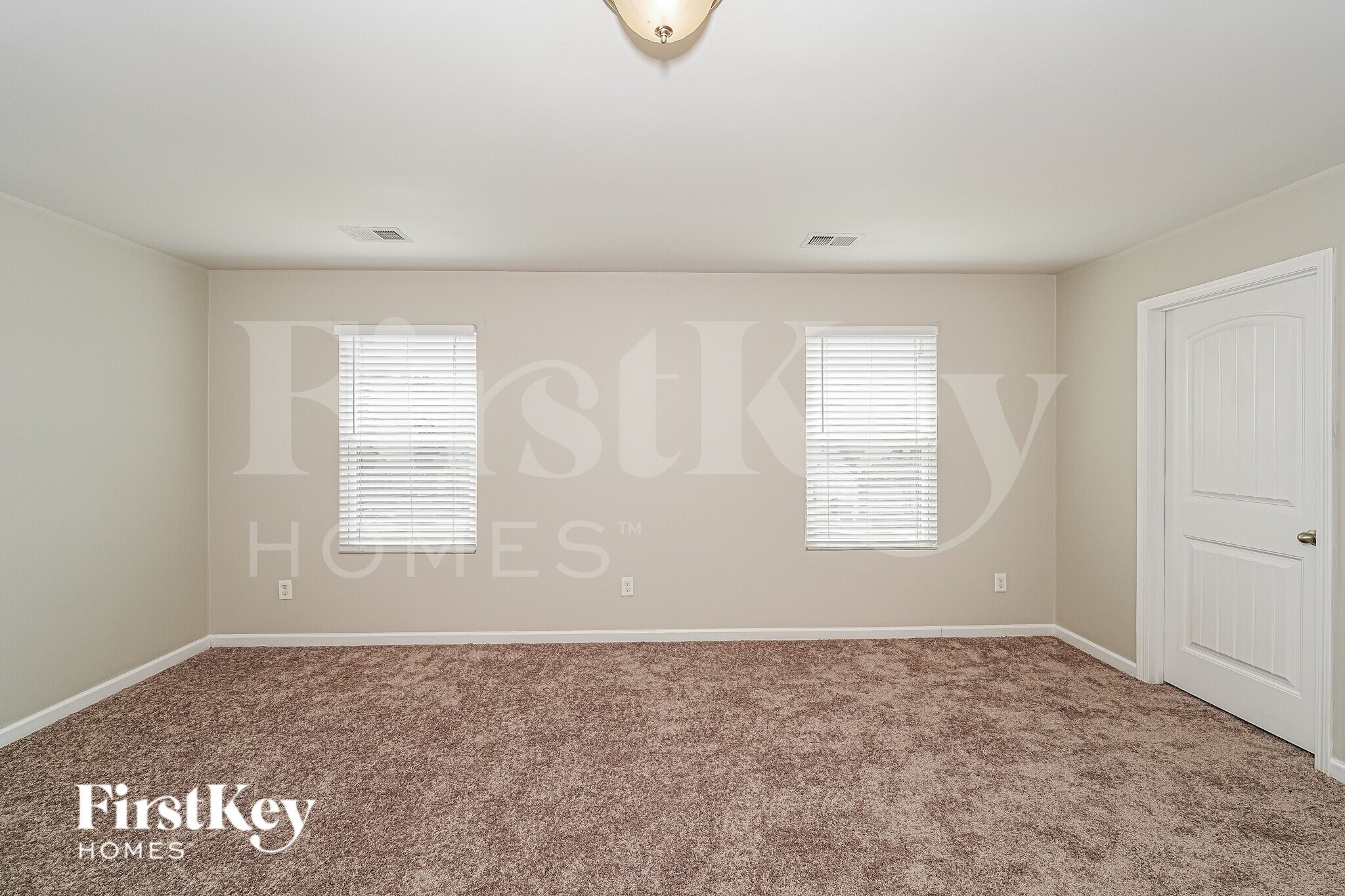 Building Photo - 5069 Bella Ct