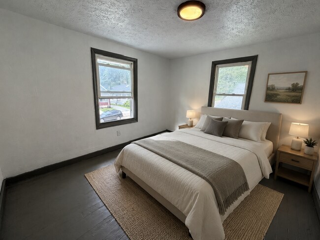 Building Photo - 675 Hudson Ave