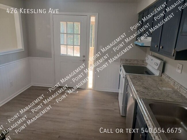 Building Photo - 426 Keesling Ave