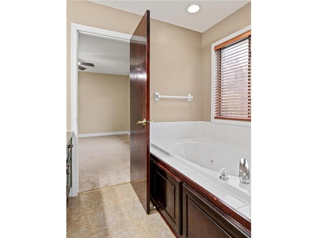 Building Photo - 1142 Marnie Ct