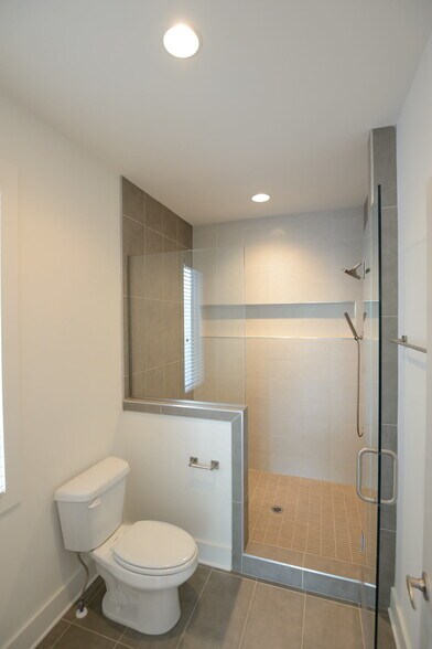 master bathroom - 1207 Tremont Ave