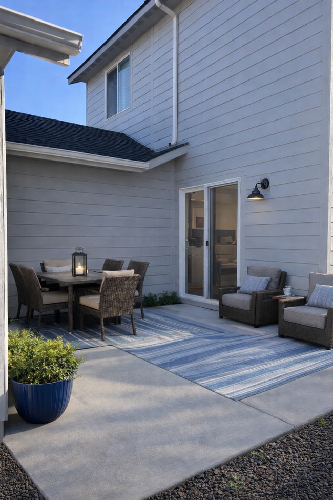 Building Photo - 8884 W Hill Rd Pkwy