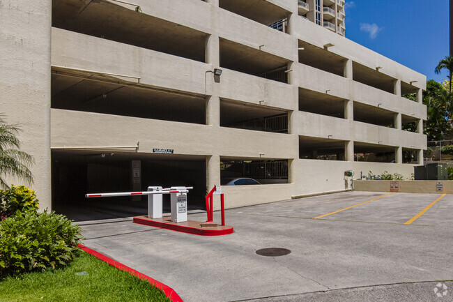 Building Photo - Nuuanu Brookside