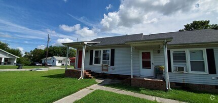 Building Photo - 3410 Calumet Pl