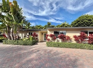 Building Photo - 6701 SW 49th Terrace