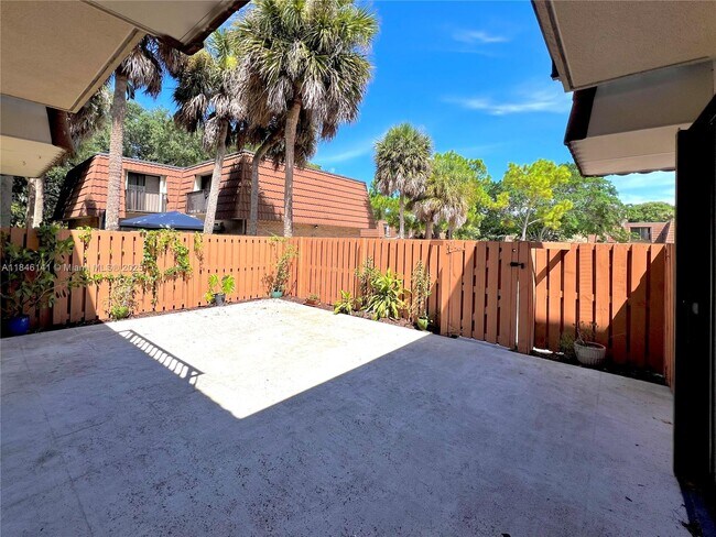 Building Photo - 182 Charter Way