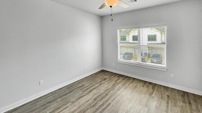 Building Photo - 2101 Jax Dr