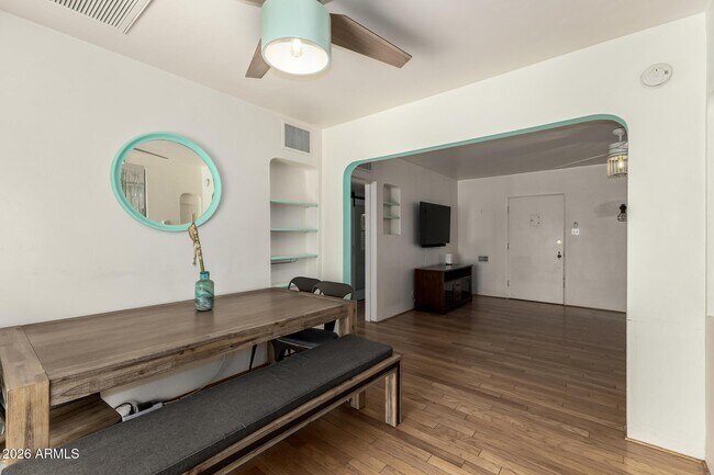 Building Photo - 1301 W MacKenzie Dr