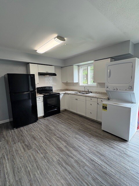 Building Photo - 151 Valley Heights