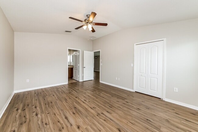 Building Photo - 1037 Seminole Sky Dr