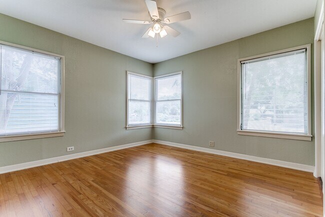 Building Photo - 321 Rittiman Rd