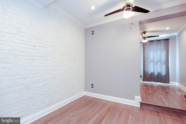 Building Photo - 544 Newton Pl NW