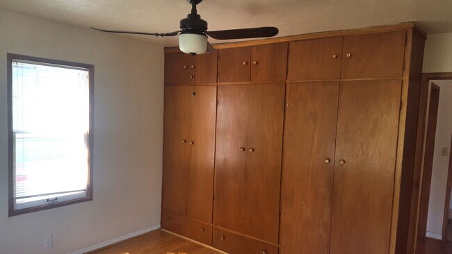 Building Photo - Charming 2 Bedroom 2 bath home with finish...