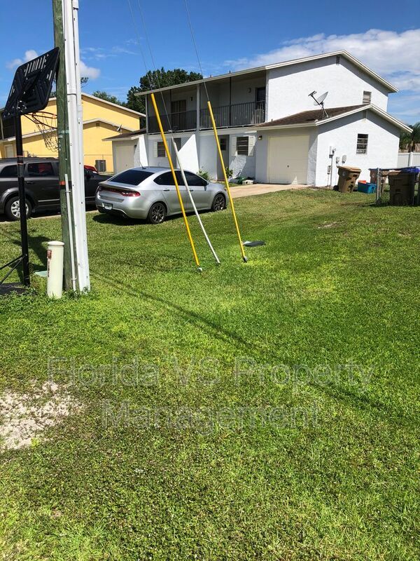Building Photo - 800 Lucaya Dr