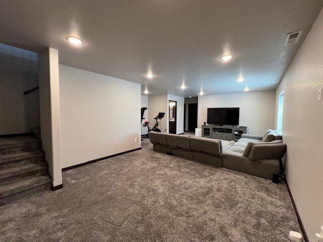 Building Photo - 557 Antietam Dr