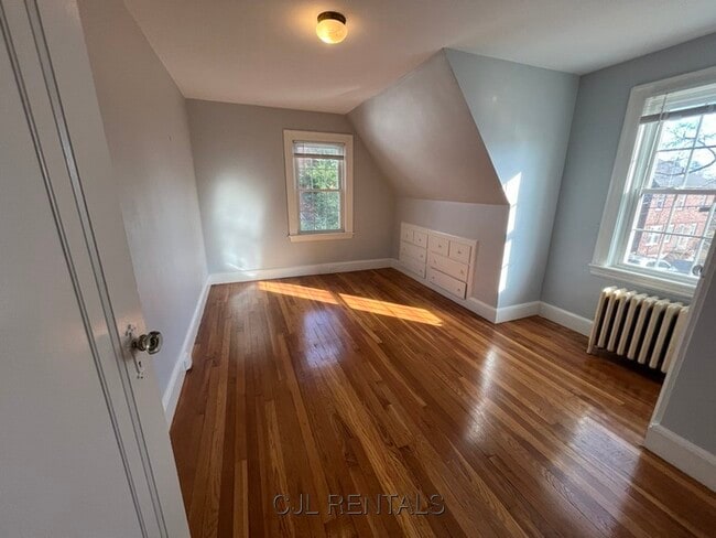 Building Photo - 30 Stearns Rd